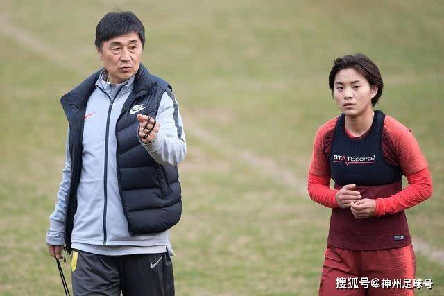 埃迪-豪辞去纽卡斯尔主帅职务，开启新篇章